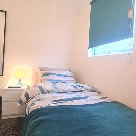 Cosy Single Room In Manor Park London Exterior photo